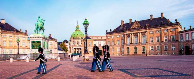 Copenhague, Dinamarca - Visita guiada por el castillo de Rosenborg y el palacio de Amalienborg
