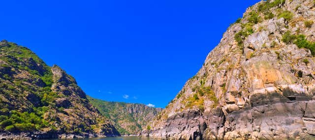 Doade, España - Paseo en catamarán por los cañones del Sil