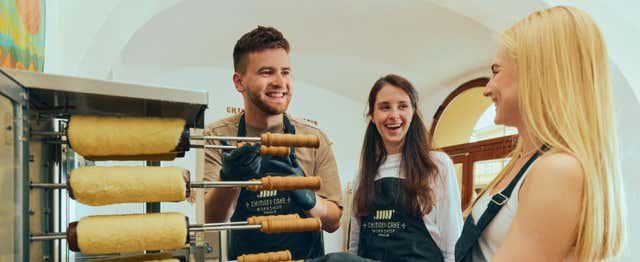 Praga, República Checa - Taller de trdelník, el dulce típico de Praga