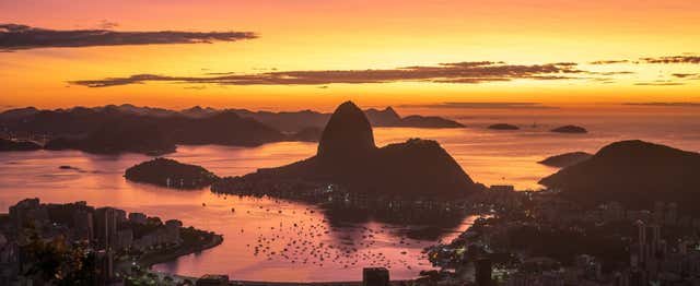 Río de Janeiro, Brasil - Amanecer en la favela Santa Marta + Cristo Redentor y Escalera de Selarón